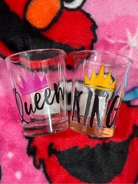 Queen & King Crown Shot Glass Set Couple Wedding Engagement Gift Bar Decor